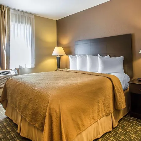 Quality Inn & Suites Decorah-2