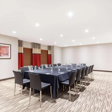 Microtel Inn & Suites By Wyndham Fort Mcmurray-3