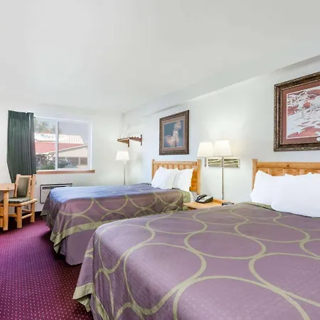 Super 8 By Wyndham Powell-3