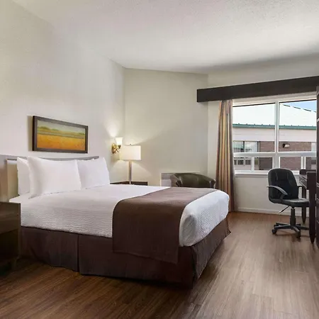 Days Inn By Wyndham Montmagny-3