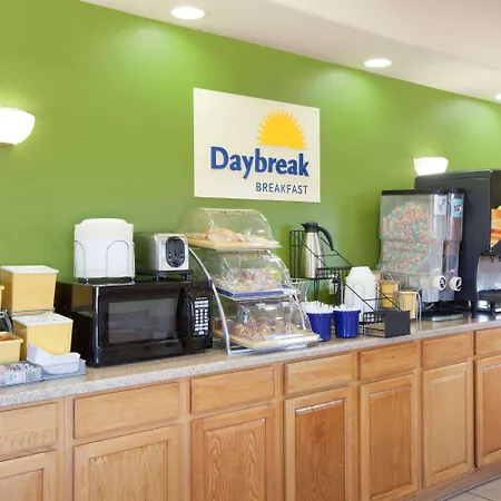 Days Inn By Wyndham Centerville-2