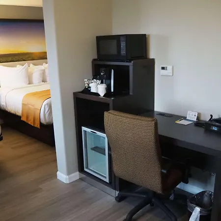 Days Inn By Wyndham Galt - Elk Grove South-3