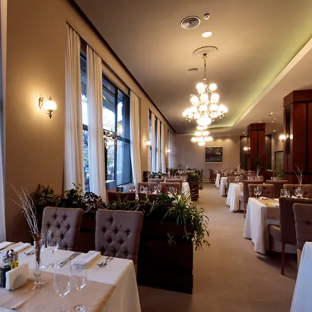 Dunav Plaza Hotel-3