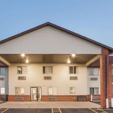 Super 8 By Wyndham Monmouth Il-3