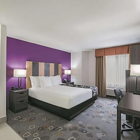 La Quinta By Wyndham Minneapolis Northwest-3