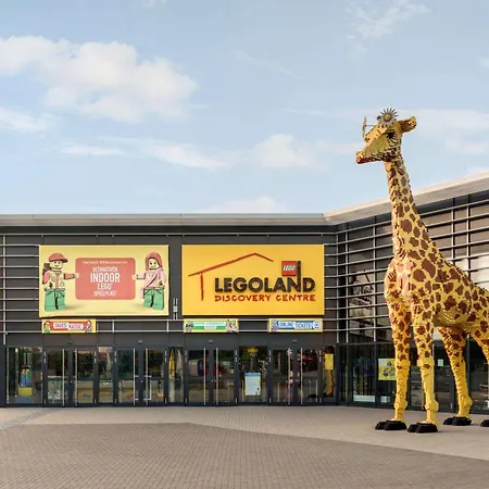 Super 8 by Wyndham Oberhausen am Centro-2