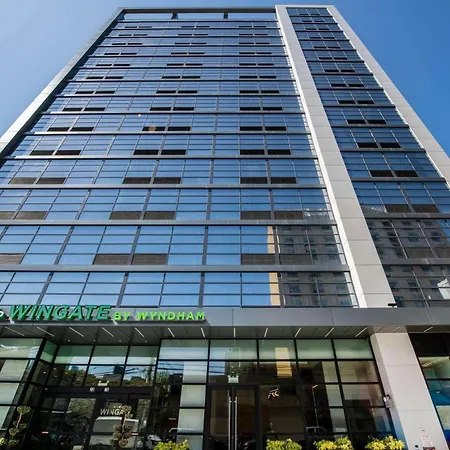 Wingate By Wyndham Long Island City-2