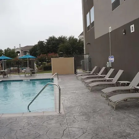 La Quinta Inn & Suites By Wyndham Dfw Airport West-Glade-2