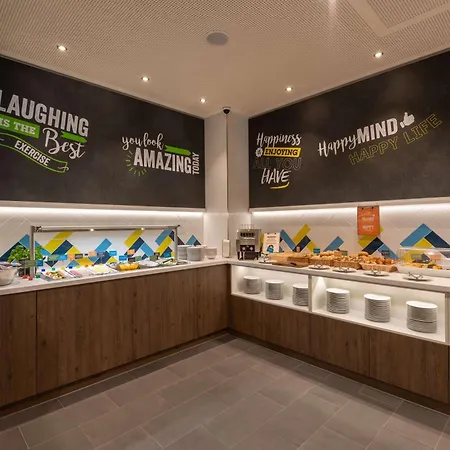 Hampton By Hilton Duesseldorf City Centre-2