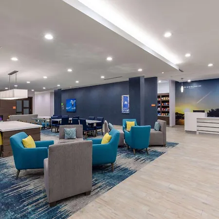 La Quinta Inn & Suites By Wyndham Round Rock Near Kalahari-2