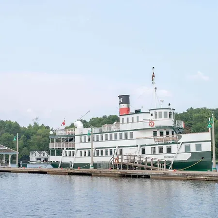 Howard Johnson By Wyndham Gravenhurst-3