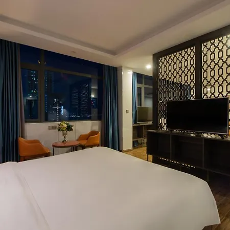 Aaron Hotel-2