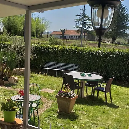 La cascina della grotta di tufo-3