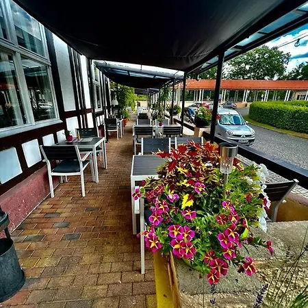 Bahnhofshotel Die Neue Bühne-3