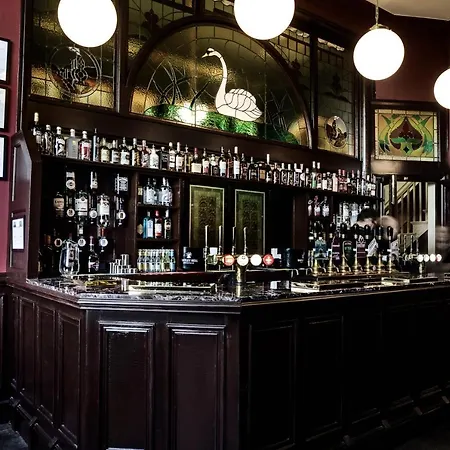 Swan & Railway Hotel Wigan-2