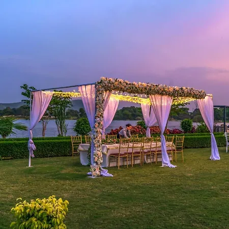 Zana Lakeview Resort - Most Scenic Lakeside Resort-2