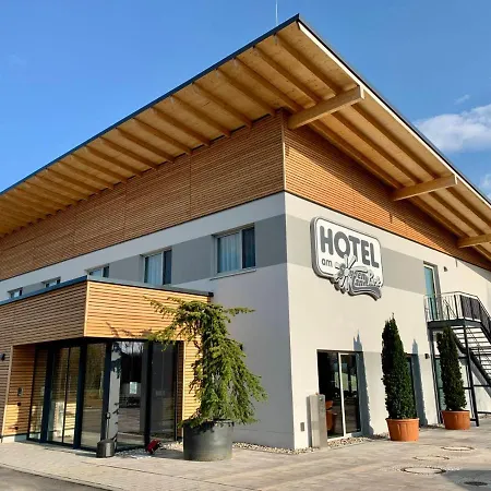 Hotel am Sonnenlandpark-2