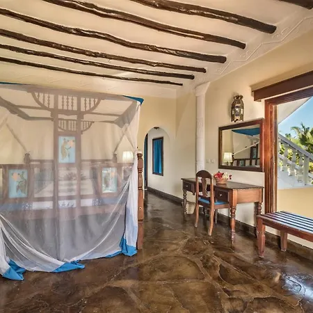 Jumbo Club Watamu-2