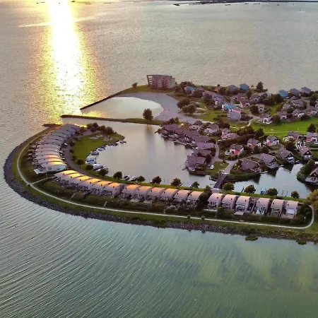 Beach Resort Makkum-3