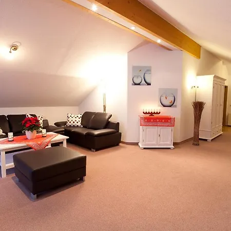 Familien- Und Wellnesshotel "Viktoria"-2