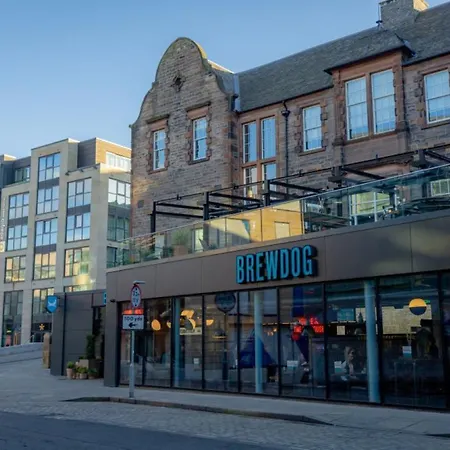 Brewdog Doghouse Edinburgh-3