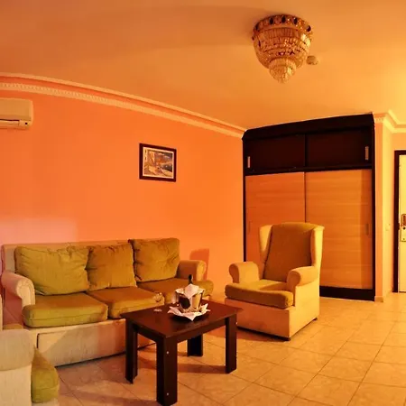 First Class Hotel-2