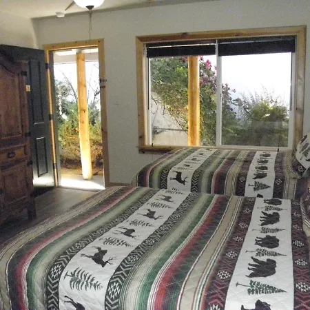 Creekside Lodge-2