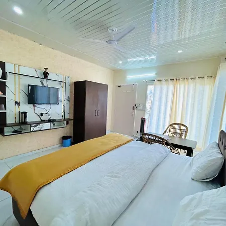 In Apple Estate Kanatal - Himalayan View Resort With Courteous Staff-2
