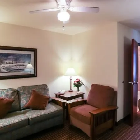 Mountain Inn & Suites Airport - Hendersonville-2