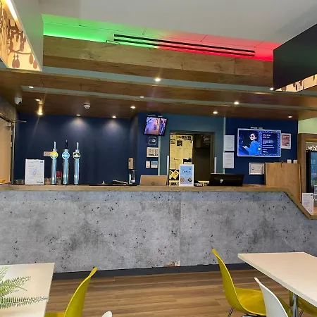 Ibis Budget Belfast City Centre-3