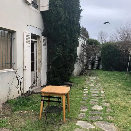 Bel appartement et jardin chez Maison Devaux-3