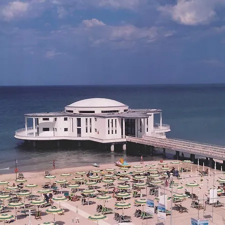Hotel De La Ville-3