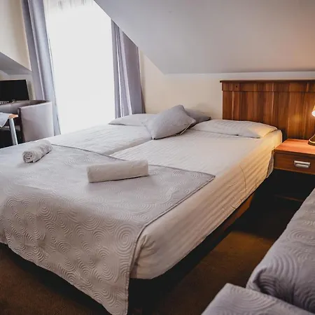 Hotel Nad Morzem - Art-Pension - Dabrowa - Holiday & Spa-2