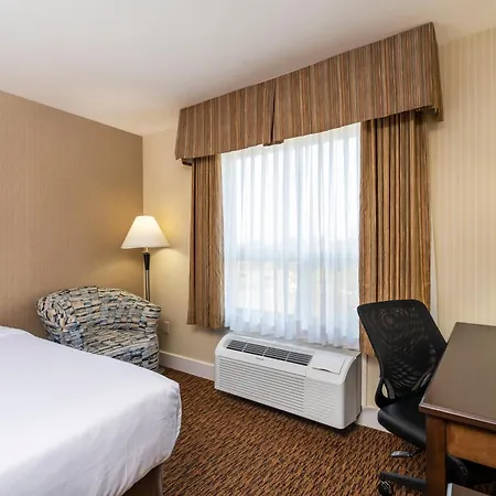 Comfort Inn & Suites-2