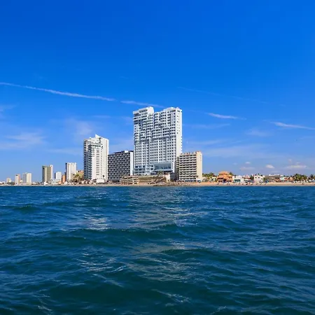 Courtyard By Marriott Mazatlan Beach Resort-2