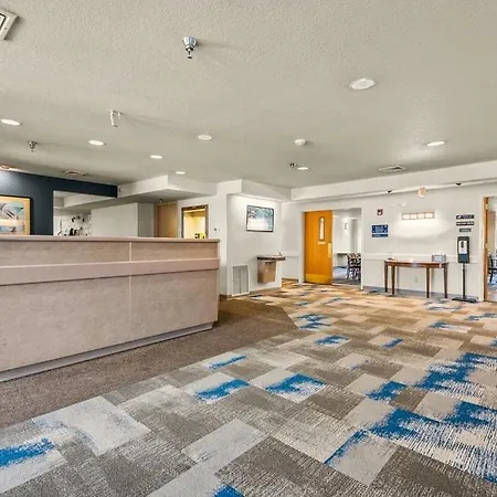 Microtel Inn & Suites By Wyndham Sainte Genevieve-2