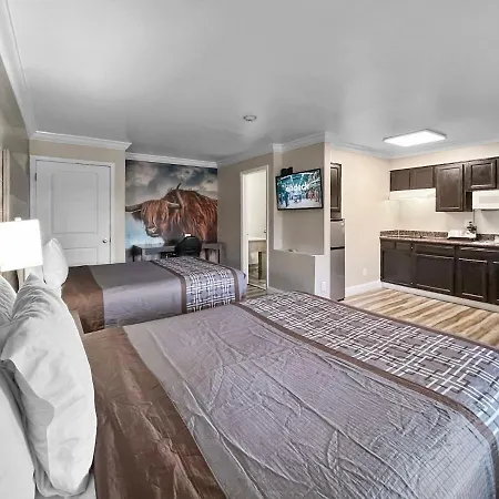 Rodeo Lodge-2