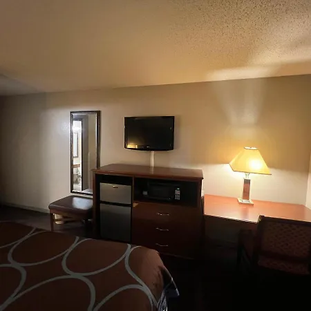 Raceway Inn-3