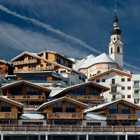 Pur Suites & Chalets-2