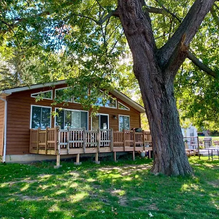 Merland Park Cottages And Motel-2