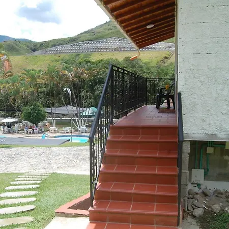 Hosteria Puerta del Nus-2