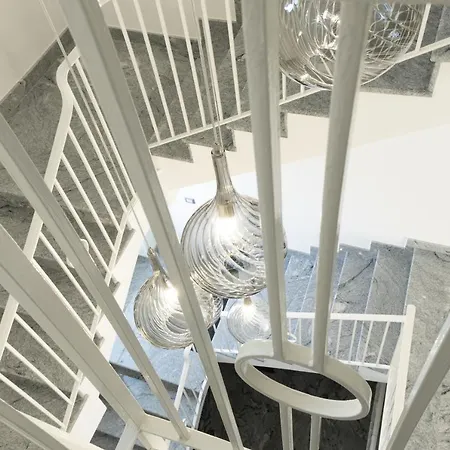 Rosy'S House-2