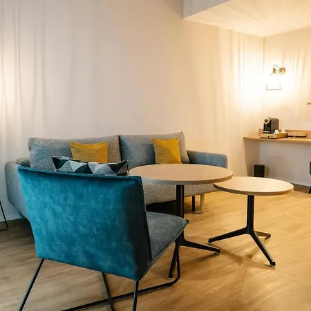 Loom Hotel & Skybar-3