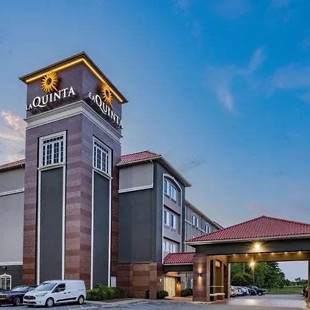 La Quinta Inn & Suites By Wyndham Norfolk-3