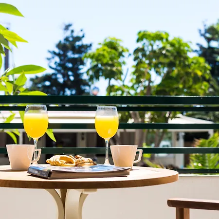 Trefon Hotel Apartments And Family Suites-3