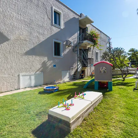 Trefon Hotel Apartments And Family Suites-2