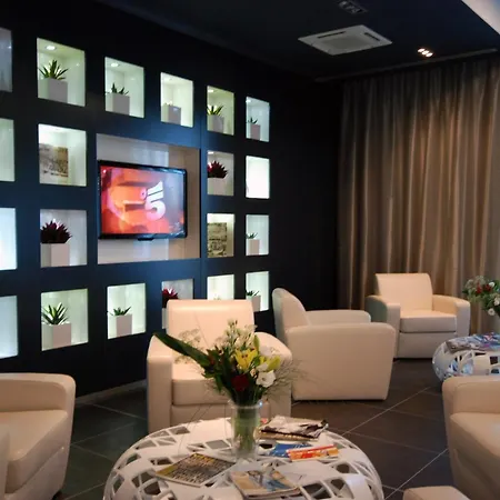 Holiday Inn Milan Nord Zara By Ihg-2