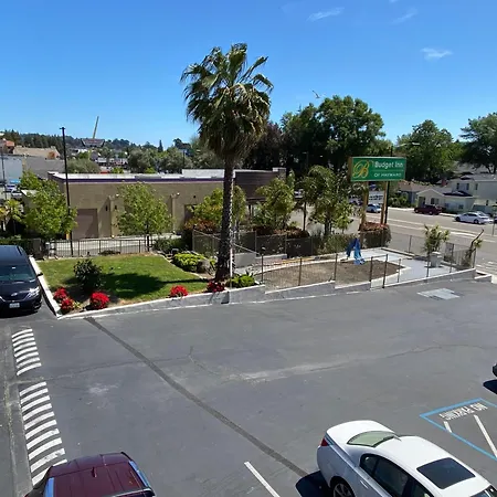 Budget Inn Of Hayward-2