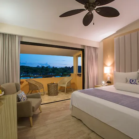 Grand Palladium Select White Sand Resort & Spa-3