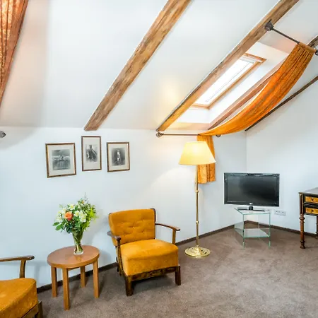 Hotel Bookquet-2